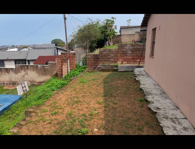 3 BEDROOM HOUSE FOR SALE IN UMLAZI Q